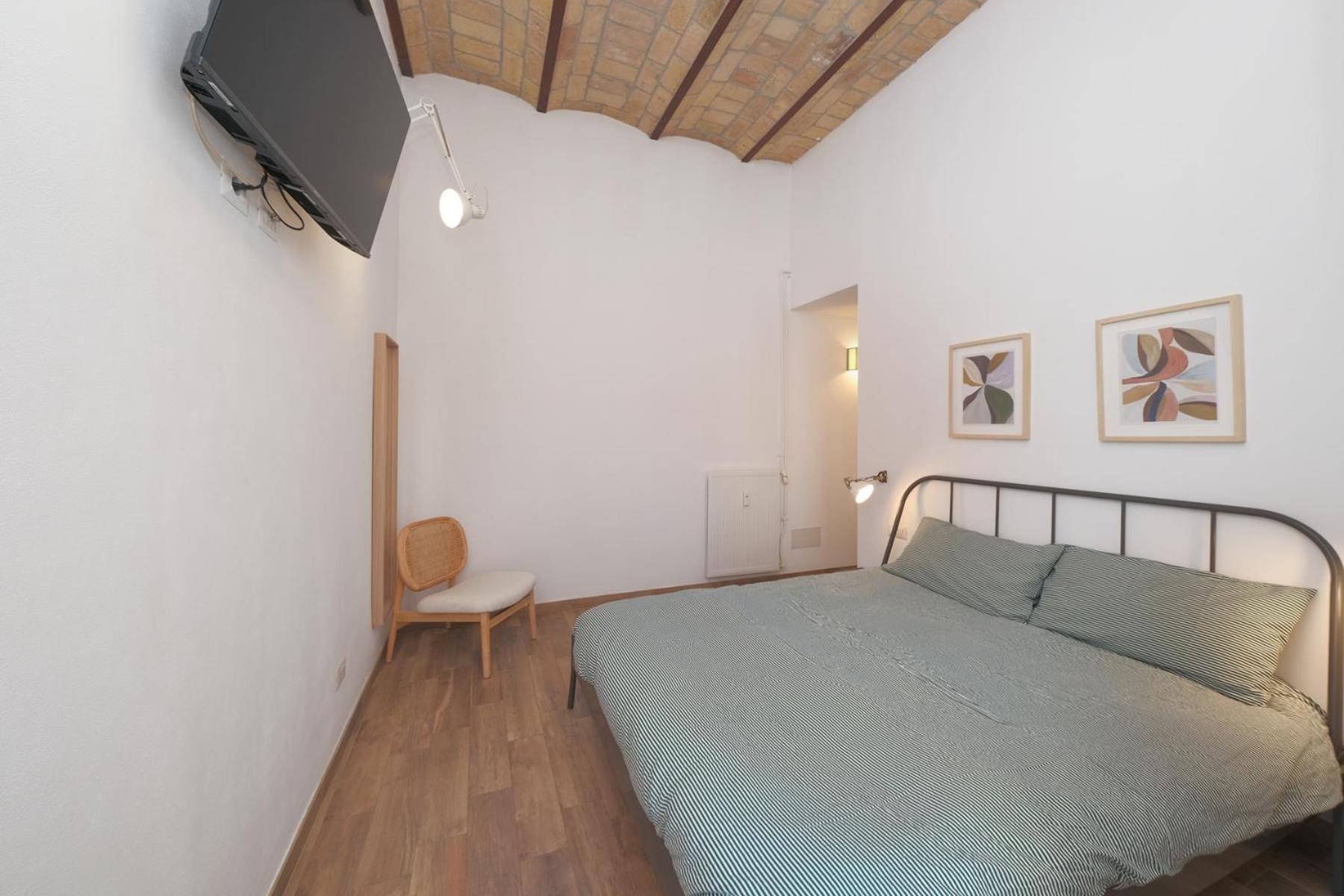 Elena'S Apartment - Piramide Metro Station Рим Экстерьер фото